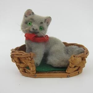 Vintage Wagner Kunstlerschutz Flocked Gray Cat in Basket Red Ribbon 1966-83 RARE